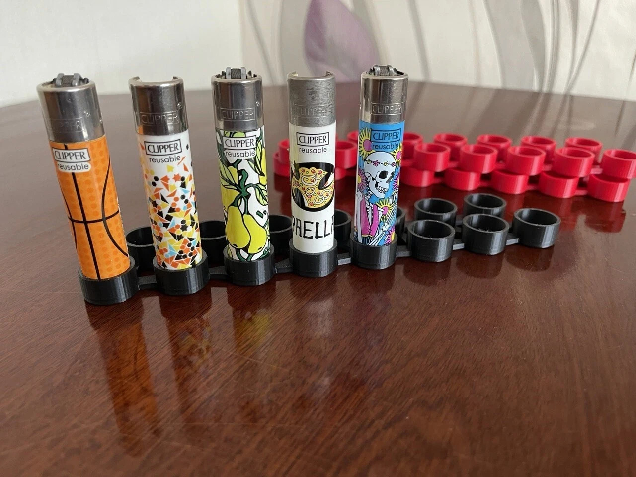 15 slot clipper lighter stand